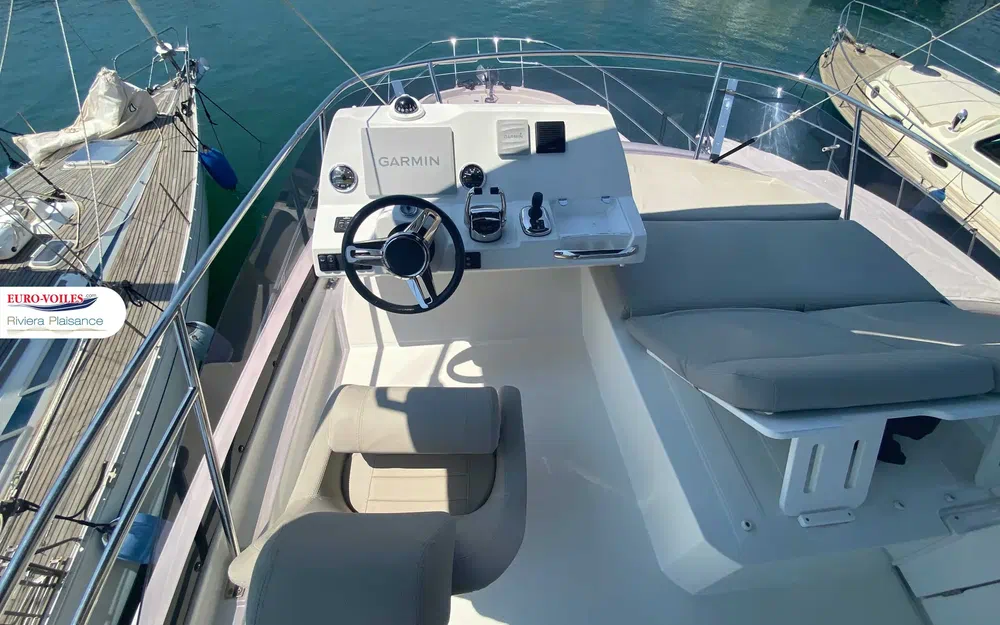 slider 18 Prestige Yachts 420 Fly