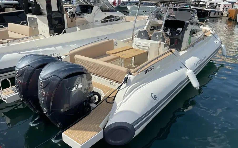 slider 9 Capelli Tempest 1000