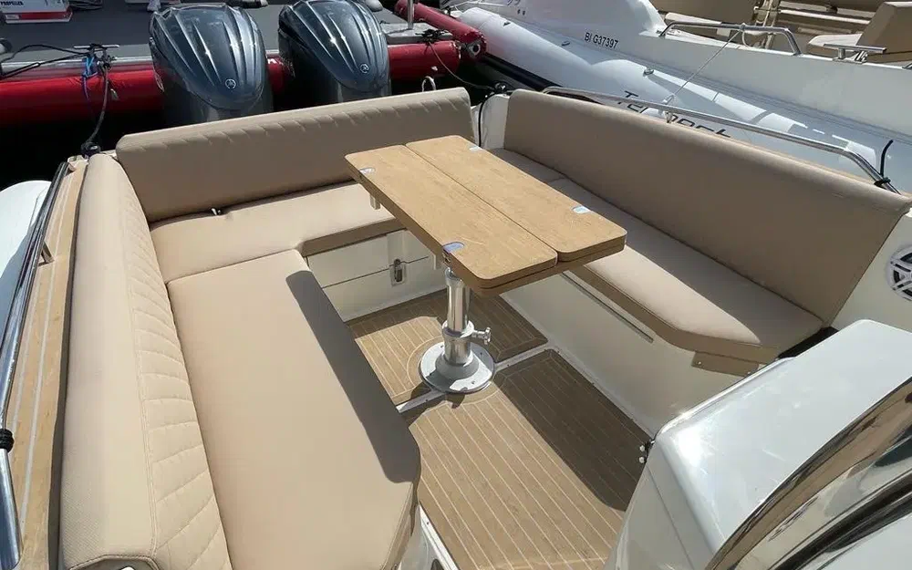 slider 7 Capelli Tempest 1000