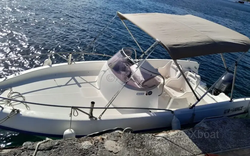 B2 MarineCap Ferret 552 CC