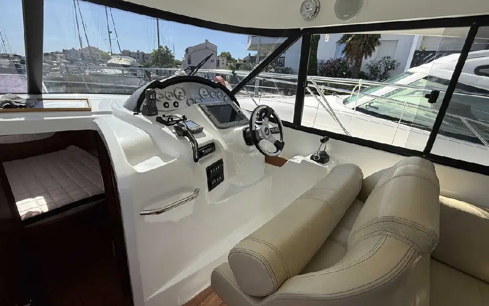 slider 22 Beneteau Antares 11 Fly