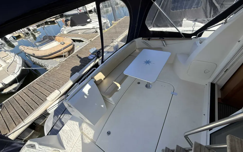 slider 3 Beneteau Antares 11 Fly