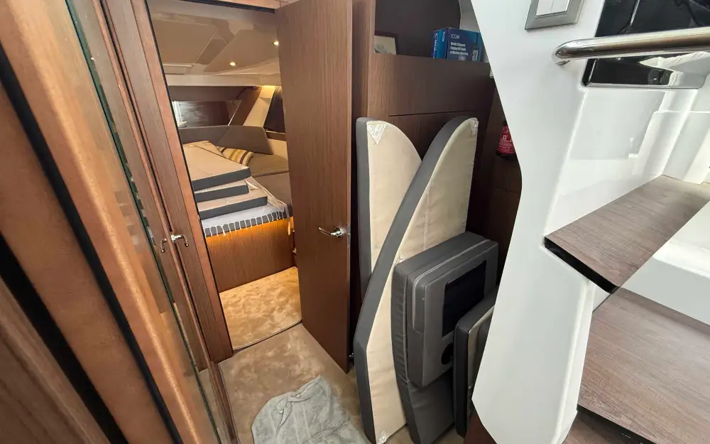 slider 16 Beneteau Antares 11 OB