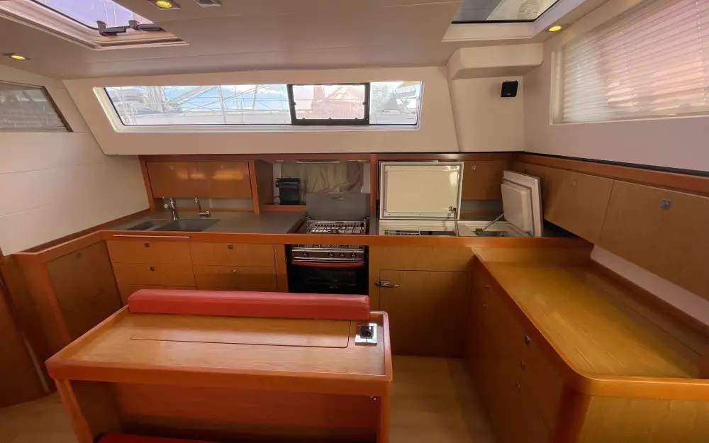 slider 17 Beneteau Sense 50