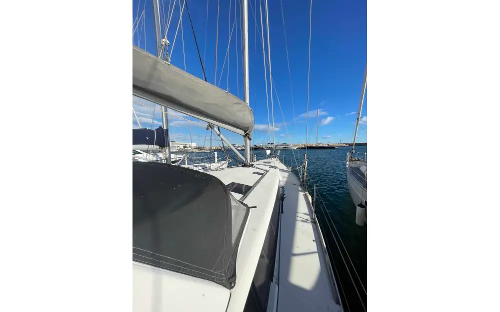 slider 6 Beneteau Sense 50