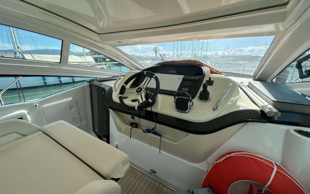 slider 5 Beneteau Gran Turismo 40