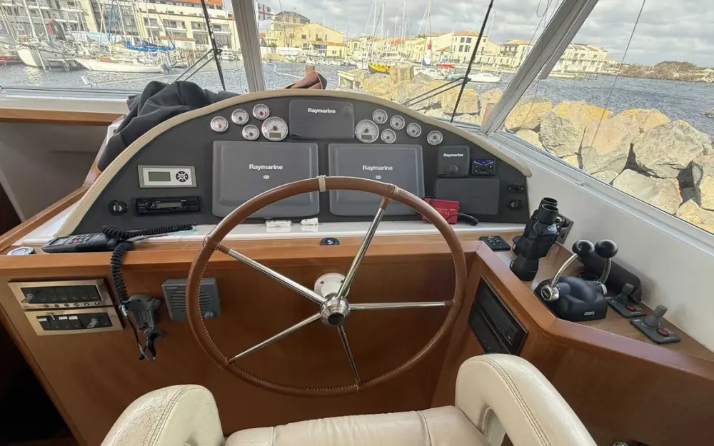 slider 21 Beneteau Swift Trawler 52