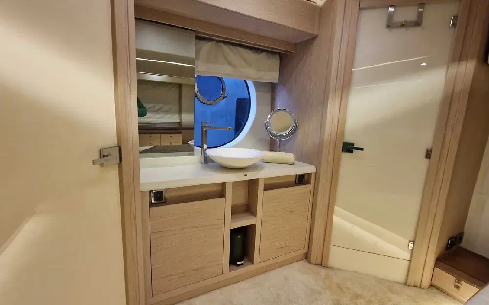 slider 29 Beneteau Monte Carlo 6