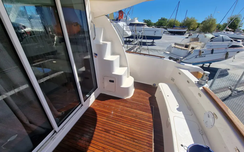 slider 6 Jeanneau Prestige 32