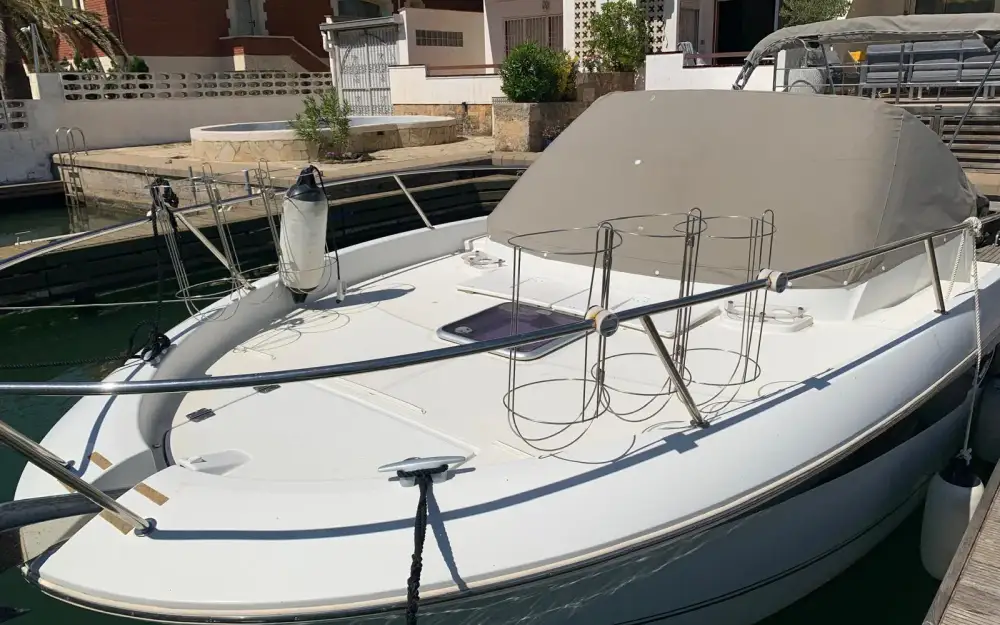 slider 6 Jeanneau Cap Camarat 8.5 WA