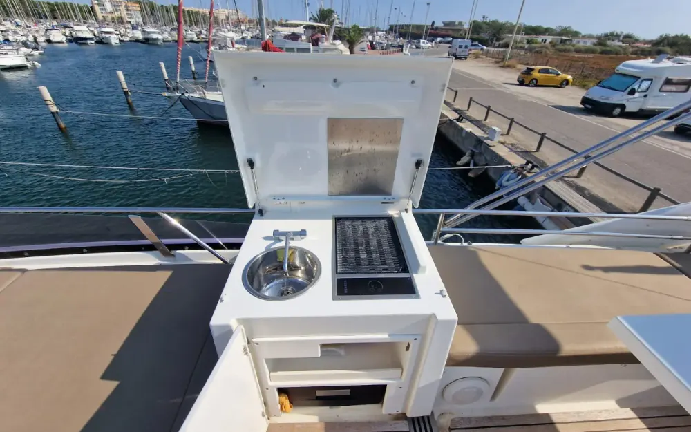 slider 13 Jeanneau Merry Fisher 450