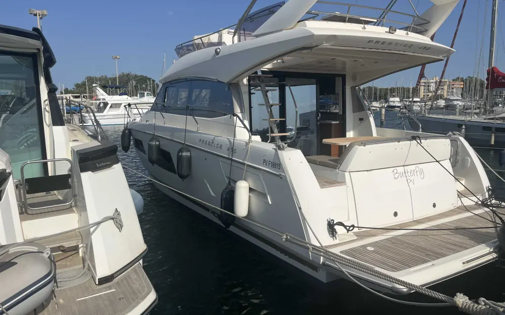 slider 4 Jeanneau Merry Fisher 450