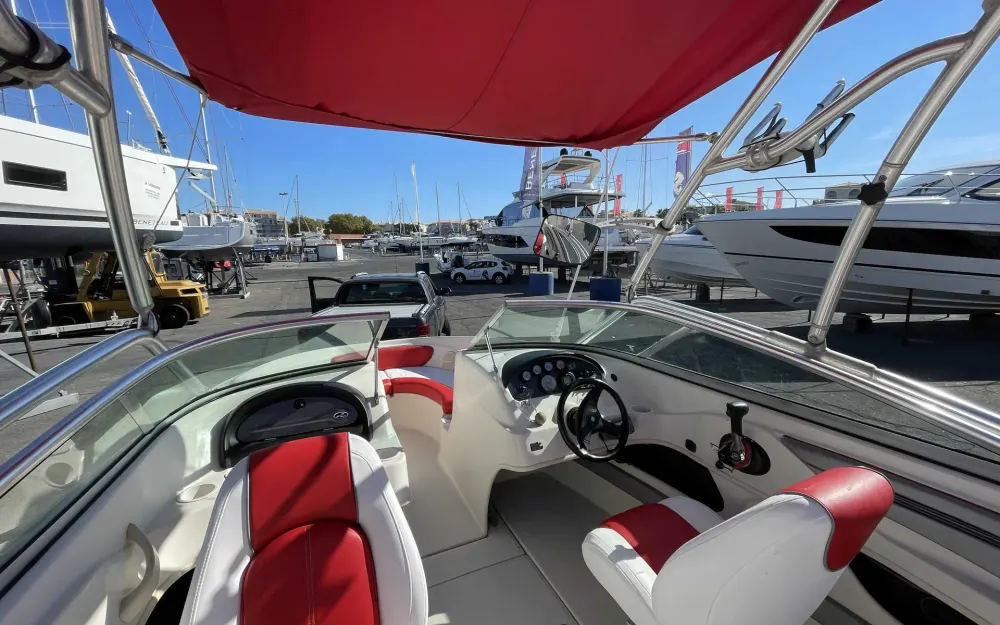 slider 15 Sea Ray  205 Sport