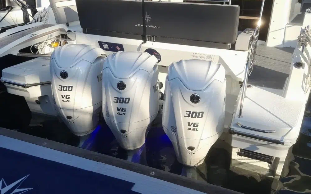 slider 3 Jeanneau Merry Fisher 1295 Fly