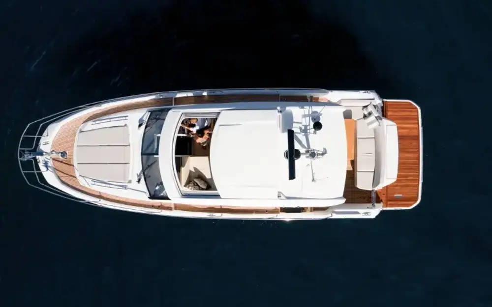 slider 1 Prestige Yachts Prestige 420 S