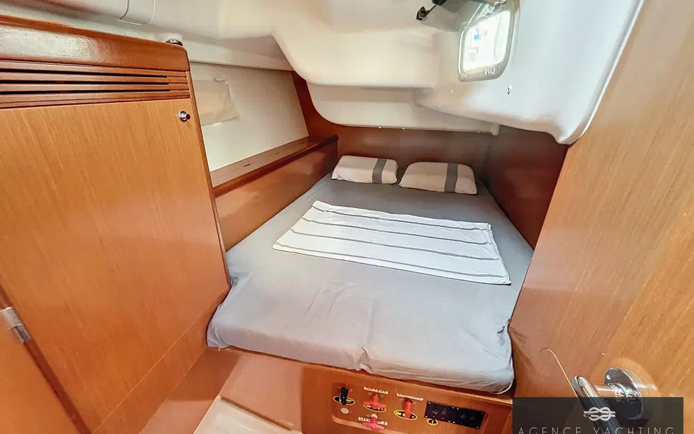 slider 11 Beneteau Oceanis 40