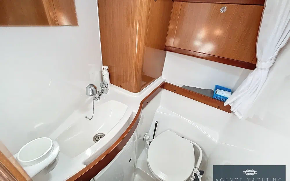 slider 5 Beneteau Oceanis 40