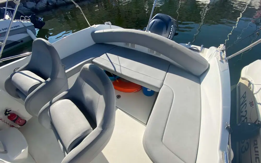 slider 7 Beneteau Flyer 650 Sun Deck
