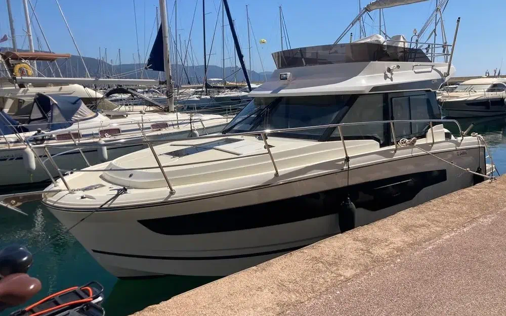 slider 0 Jeanneau Merry Fisher 1095