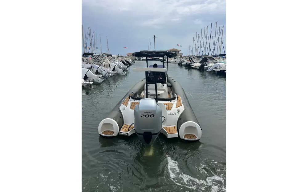slider 17 Grand Golden Line 680