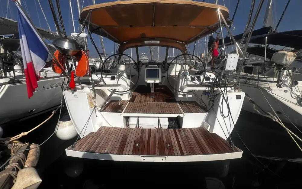 slider 1 Dufour  450 Grand Large