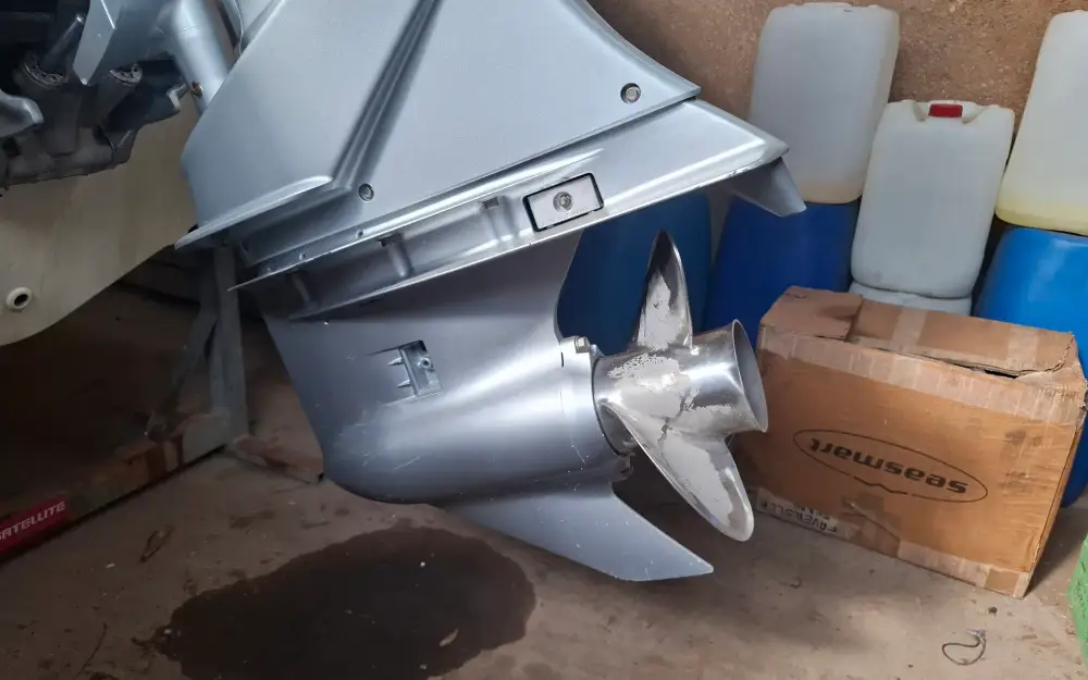 slider 17 Boston Whaler  20 Outrage