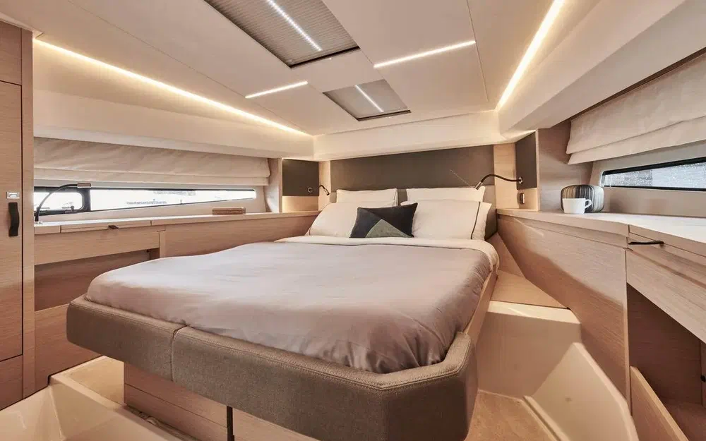 slider 6 Prestige Yachts 460 Fly