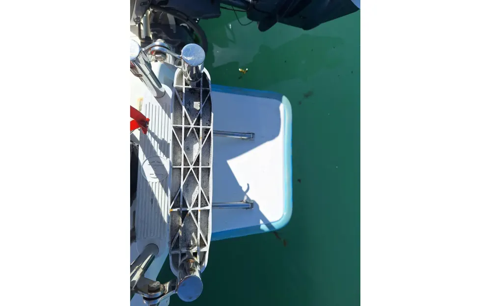 slider 10 Guymarine GM 570 Chalutier