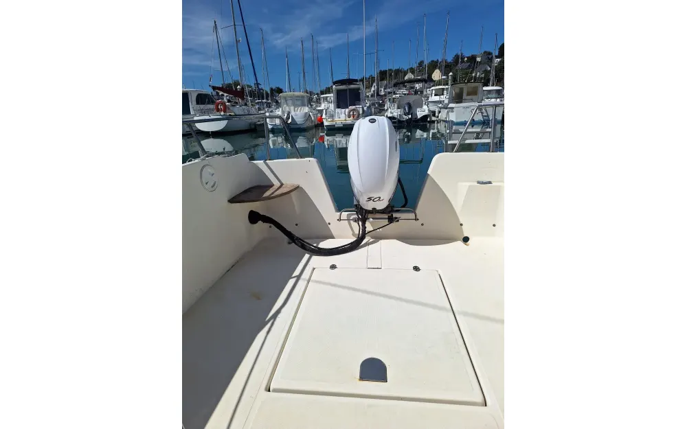 slider 8 Guymarine GM 570 Chalutier