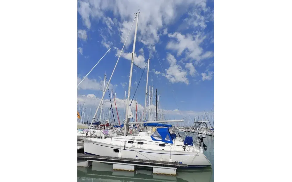 slider 3 Dufour Gib Sea 33