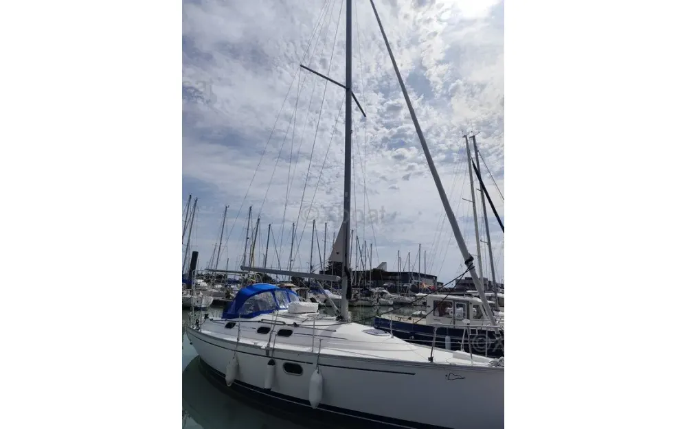slider 4 Dufour Gib Sea 33