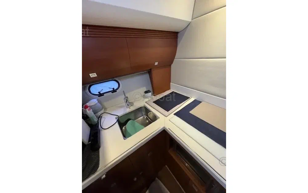 slider 10 Jeanneau Prestige 440