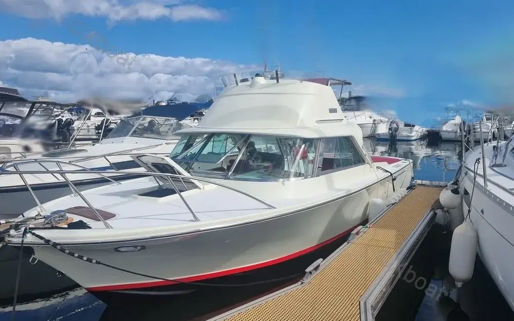 slider 0 Bertram Riva 25