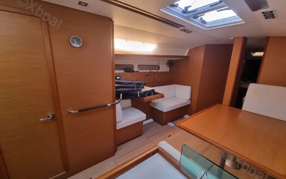 slider 10 Jeanneau Sun Odyssey 449