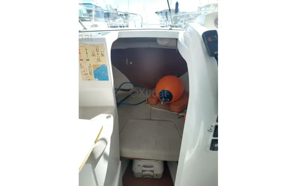 slider 5 Beneteau Antares 560