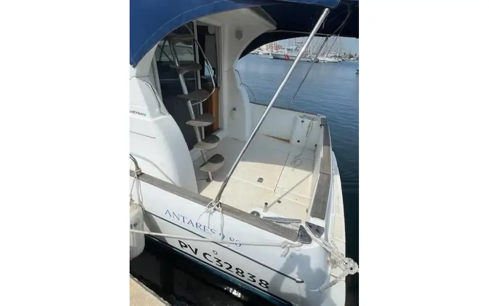 slider 1 Beneteau Antares 980 Fly