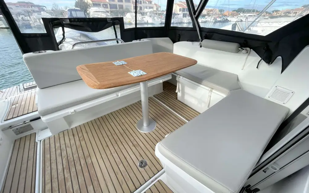slider 15 Beneteau Antares 8 OB