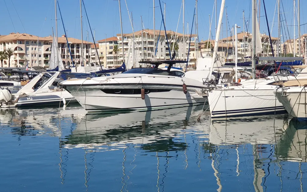 slider 21 Rio Yachts Daytona 50