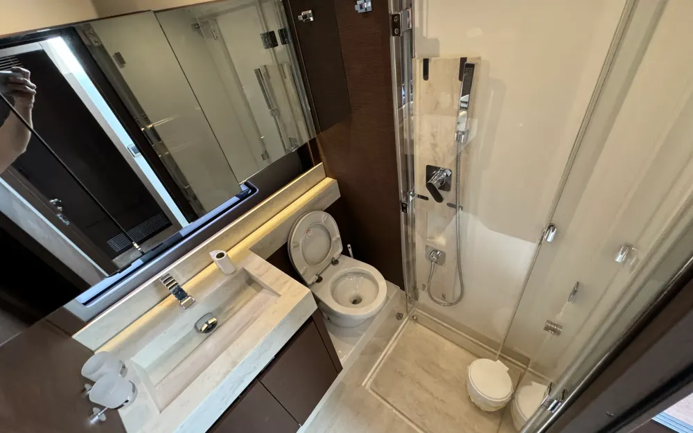 slider 10 Jeanneau Prestige 520 Fly