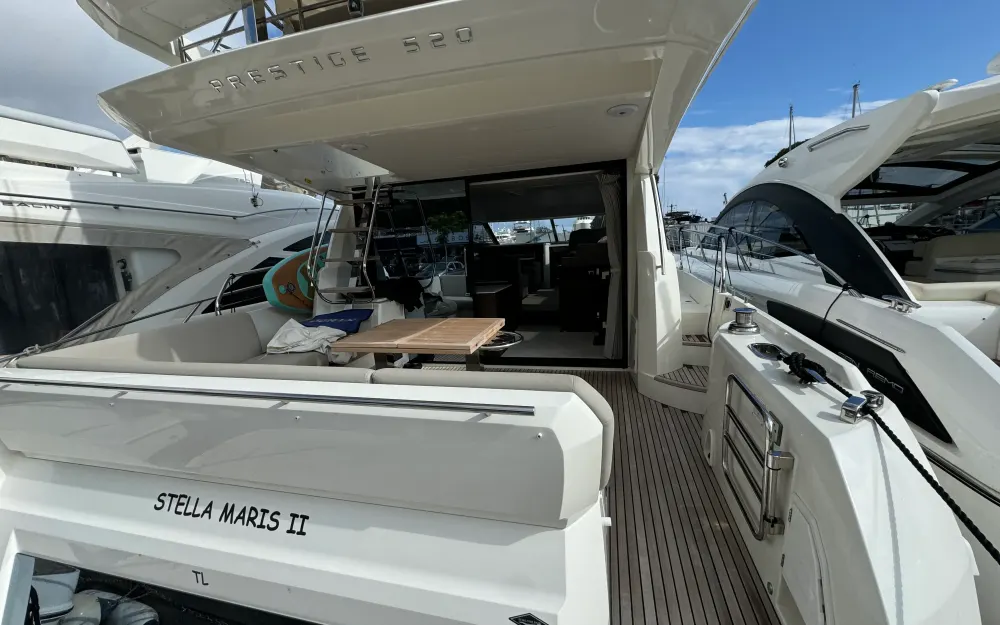 slider 2 Jeanneau Prestige 520 Fly