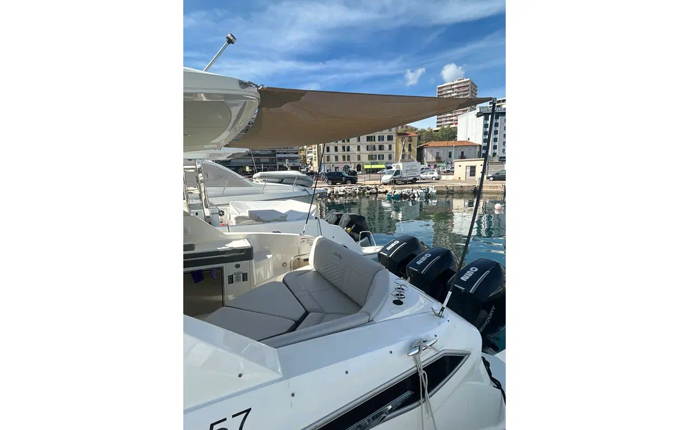 slider 7 Sea Ray 320 Sundancer