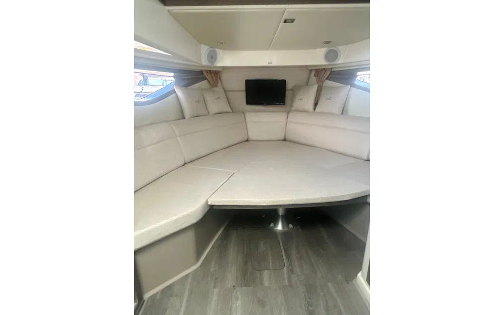 slider 11 Sea Ray 320 Sundancer