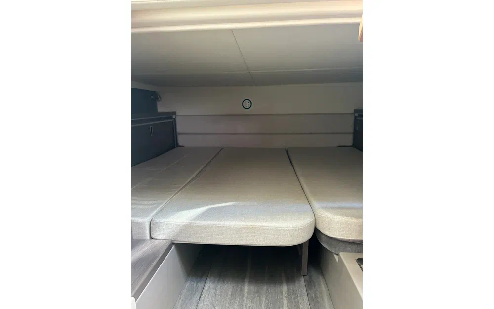 slider 19 Sea Ray 320 Sundancer