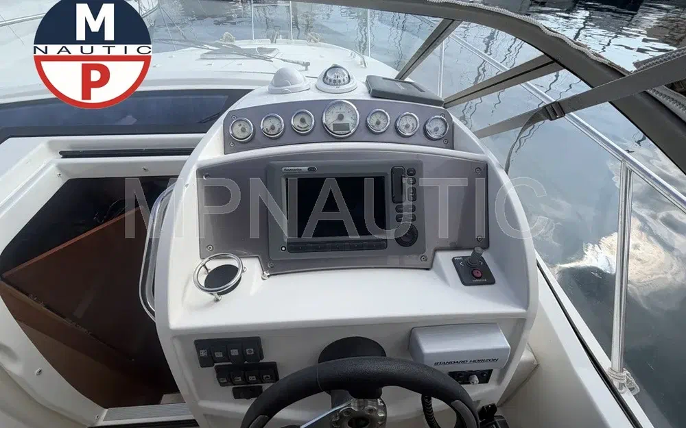 slider 7 Jeanneau Leader 8