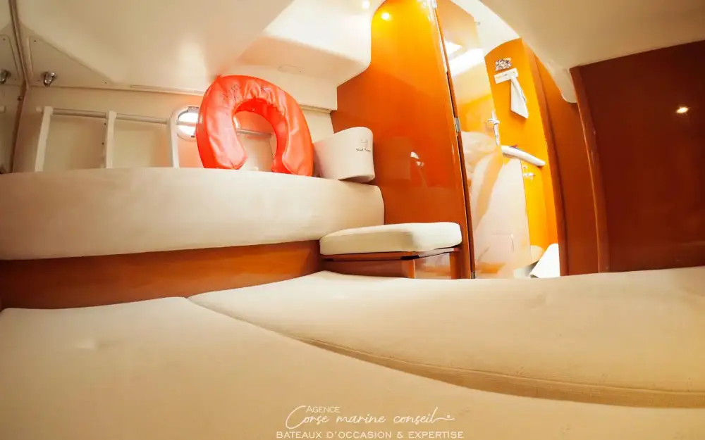 slider 15 Jeanneau Prestige 34 Hard Top
