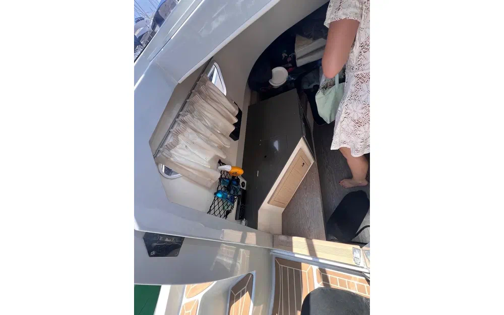 slider 5 Capelli Tempest 900