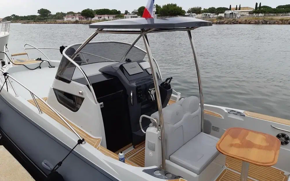 slider 4 Capelli Tempest 900