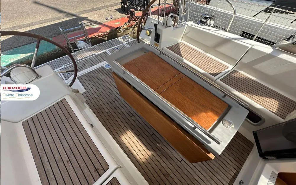 slider 3 Beneteau Oceanis 41