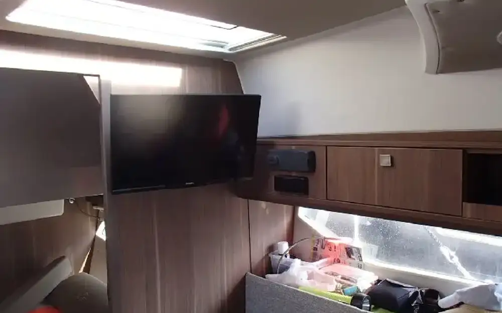 slider 13 Sealine  S330
