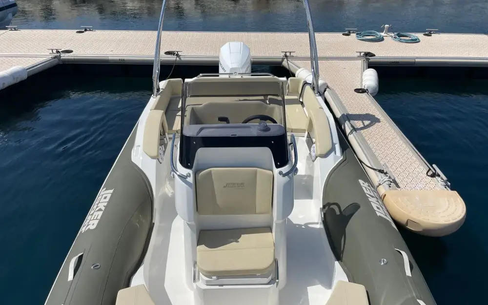 slider 4 Joker Boat Clubman 22 Plus